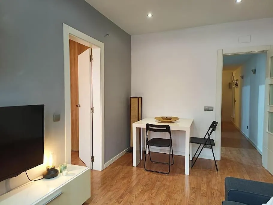 Siglo XX - Nuevo Apartamento Para 3 Barcelona Apartment